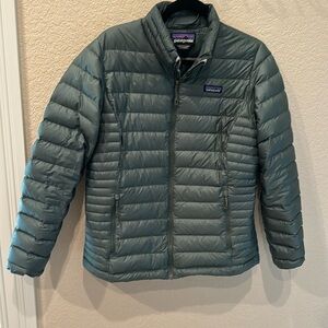Patagonia Down Sweater Short Puffer Coat